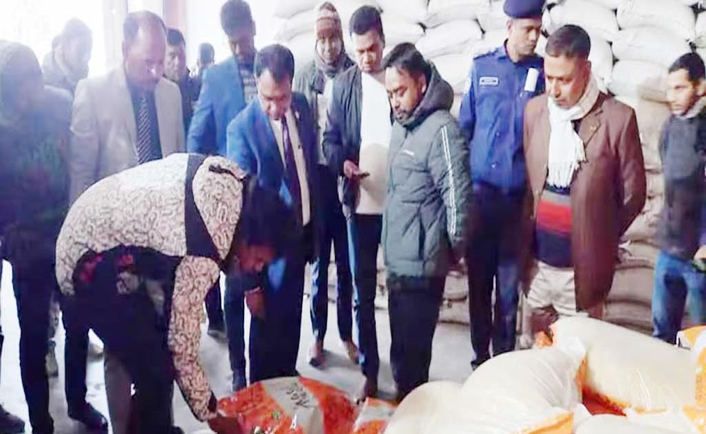 সারাদেশে চালের আড়তে অভিযান: এক কোটি ২৮ লাখ জরিমানা