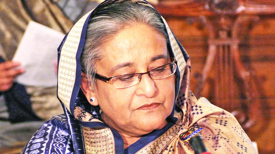 গণ আন্দোলনের মুখে পদত্যাগ করে দেশ ছাড়লেন শেখ হাসিনা