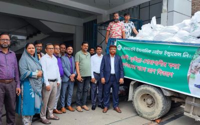 নোয়াখালী ফেনী ও কুমিল্লার বণ্যার্তদের মাঝে  এনআরবি ইসলামিক লাইফের ত্রাণ কার্যক্রম পরিচালনা