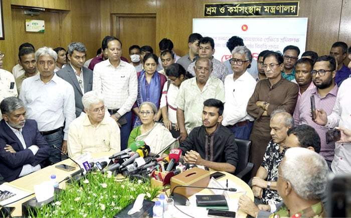 দেশের সব শিল্প কারখানা বুধবার থেকে খোলা রাখার ঘোষণা