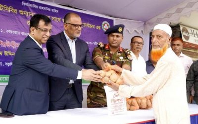 রাজধানীতে ৪০ টাকা কেজি দরে আলু বিক্রি করছে টিসিবি