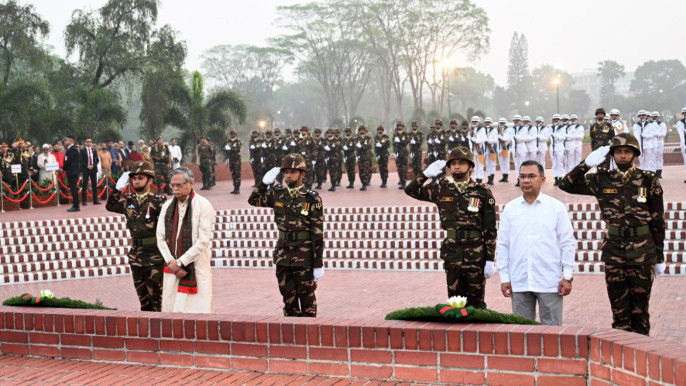 জাতীয় স্মৃতিসৌধে রাষ্ট্রপতি ও  প্রধানমন্ত্রীর শ্রদ্ধা