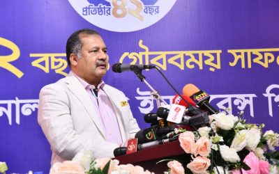 অর্থনীতির গতি বাড়াতে হলে বীমা খাতকে আইনি কাঠামোয় আনতে হবে