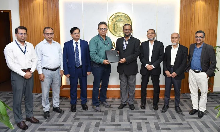 বাংলাদেশ ব্যাংক ও পিকেএসএফ’র মধ্যে ৫ হাজার কোটি টাকার চুক্তি স্বাক্ষর